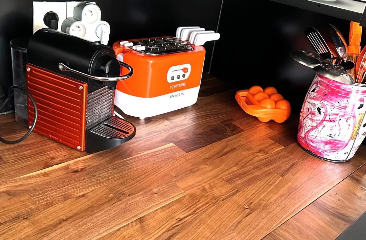 Apartment Orange *